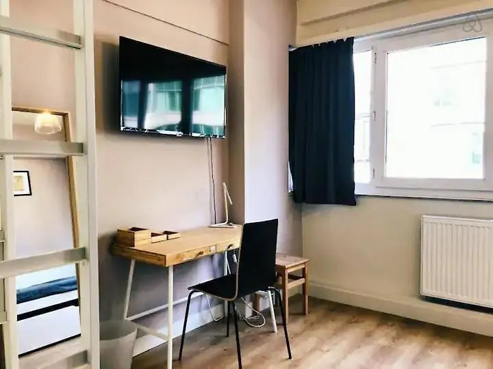 公寓 Appartement Entierement Renove Et Equipe De Deux Chambres Dans Le Quartier Schuman 布鲁塞尔